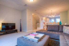 Cozy Townhome in Vista Cay Resort w Garage